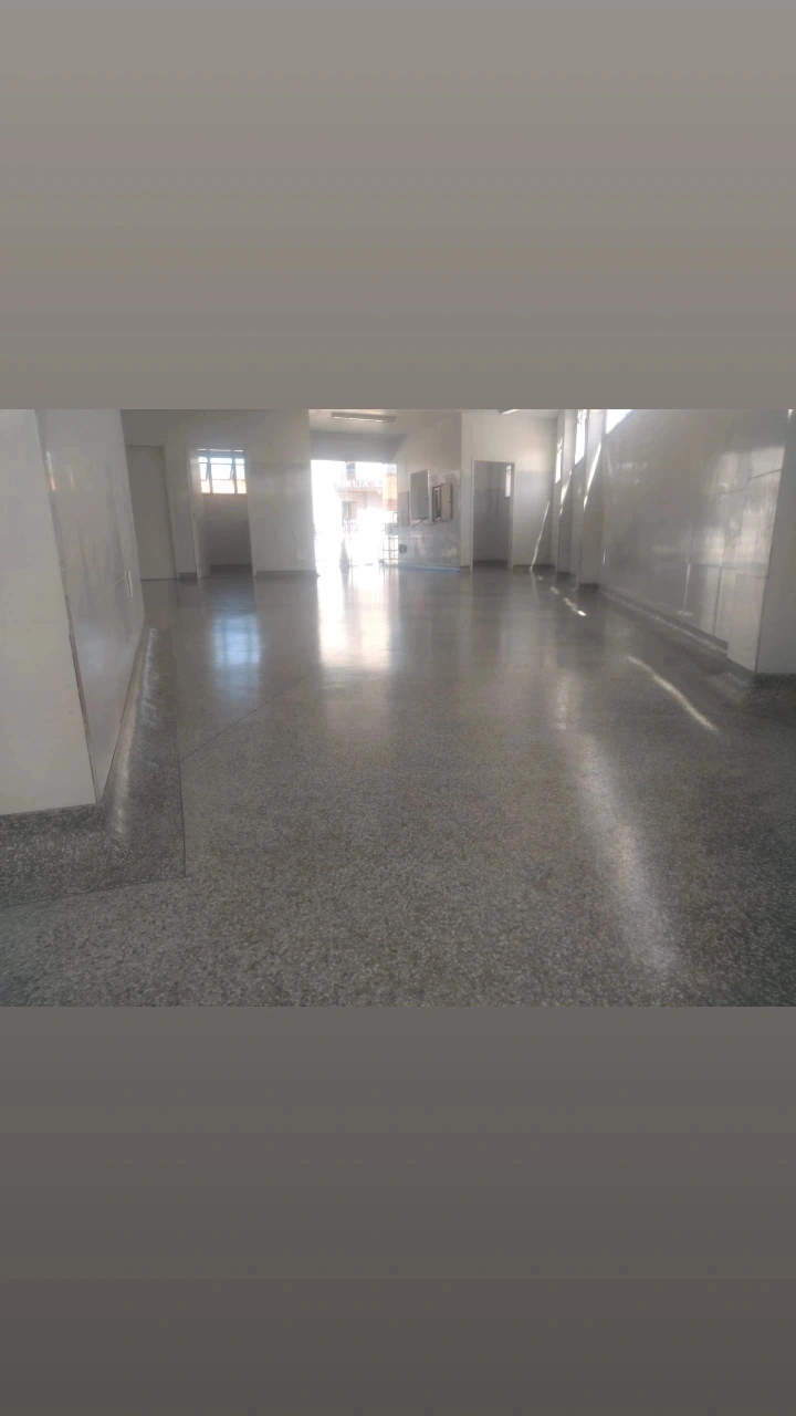 Foto de trabalho de RB pisos aplicação e polimentos de pisos de alta resistências no Indica Sergipe