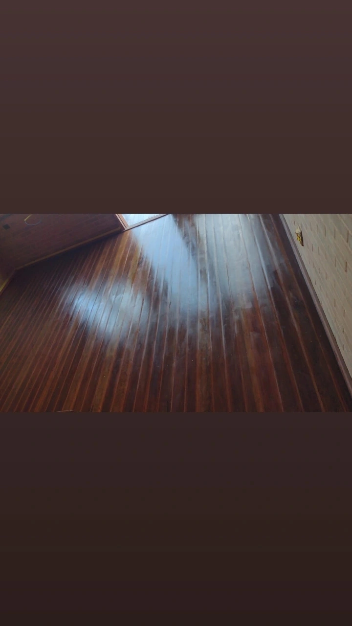 Foto de trabalho de RB pisos aplicação e polimentos de pisos de alta resistências no Indica Sergipe