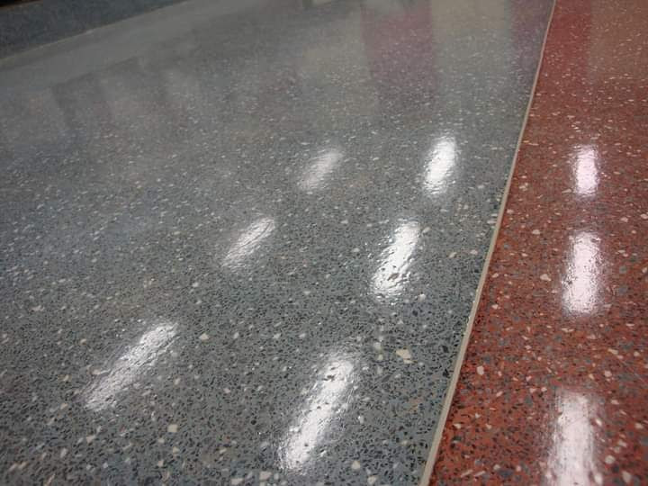 Foto de trabalho de RB pisos aplicação e polimentos de pisos de alta resistências no Indica Sergipe