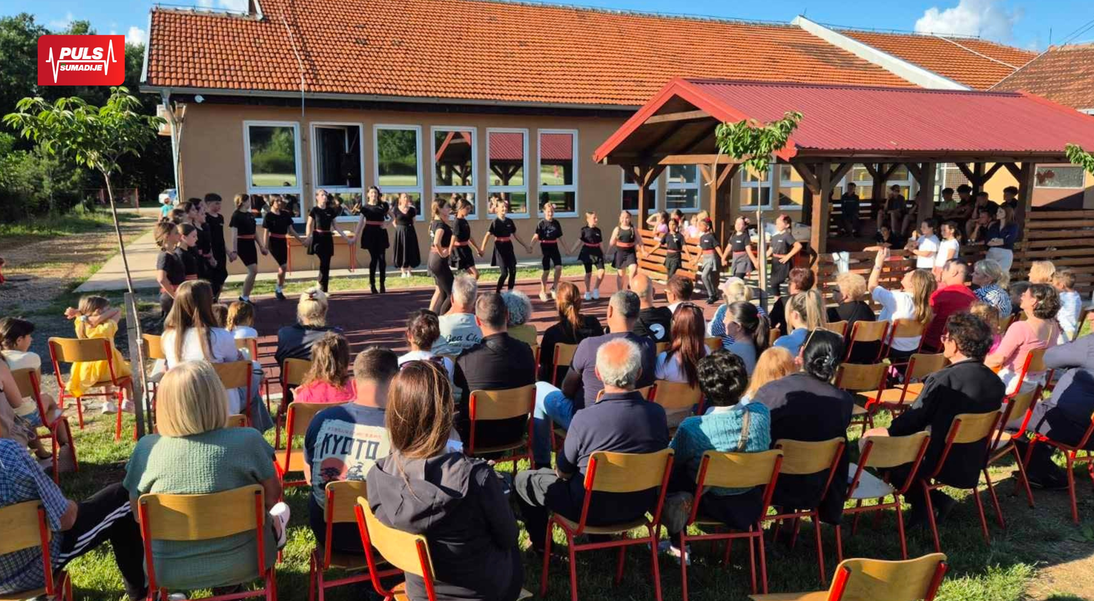 Uspešno realizovan projekat „Aktivno dvorište za aktivnu decu“ u OŠ „Jovan Popović“ (FOTO)