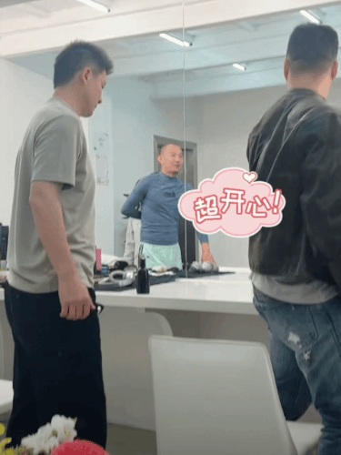 0062BoZOgy1ie83y2oy6ag30k00qonpk.gif