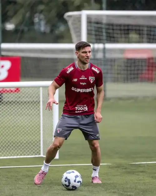 Cédric reconhece desafio no São Paulo e defende: "Emoção é parte do jogo no Brasil"
