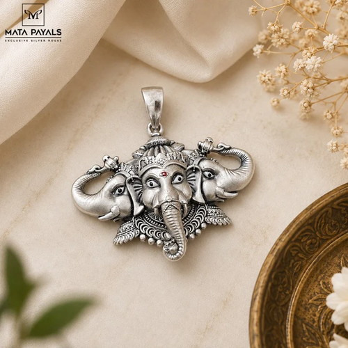 3 Face Ganesha Pendant.png