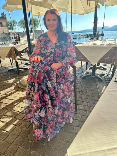 Gabriele Kleid in Torri del Benaco.jpg