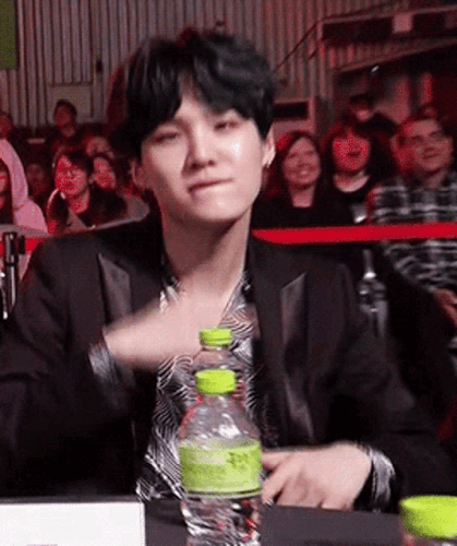 ezgif 10e8fdec66011ee7.gif