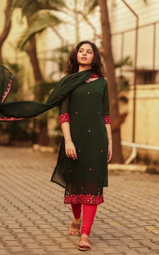 Vasool Raja MBBS Sneha Bottle Green (Kurti+Dupatta).png