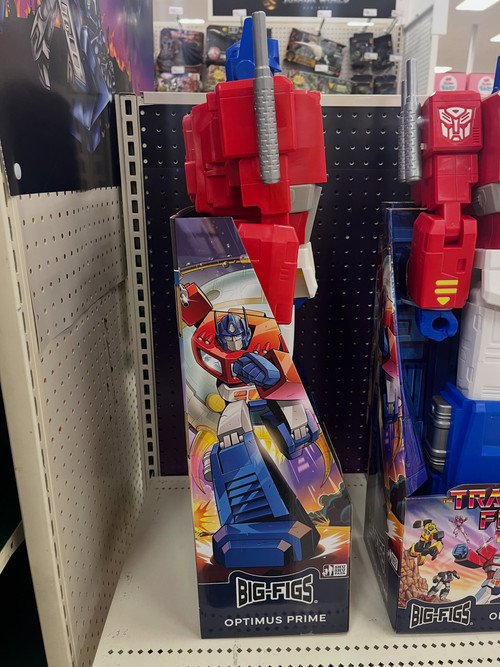 Big Figs 30 inch Transformers Optimus Prime Found At US Retail 3.jpg