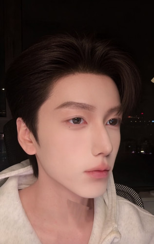 MEITU 20260608 225734975.jpg