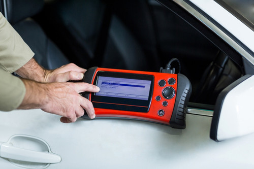 SPARQ Bluetooth OBD2 Scanner for Fast Vehicle Diagnostics and Real-Time Data.jpg
