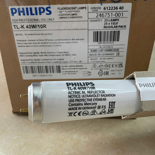 bong den so mau uva philips t12 tl k 40w 10r actinic bl 60cm kiem mau trong may mac (1).jpg