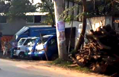 rightvehicles.jpg