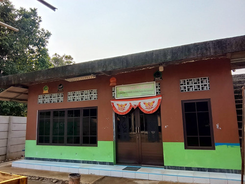 Gedung depan.jpg