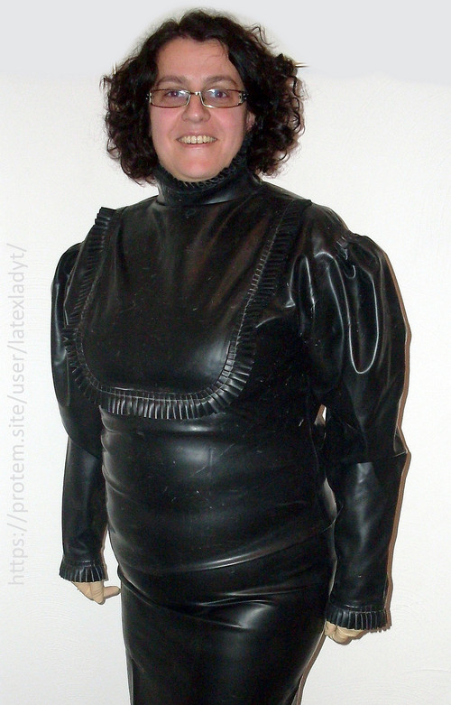 Latexmilf sdc10849a.jpg