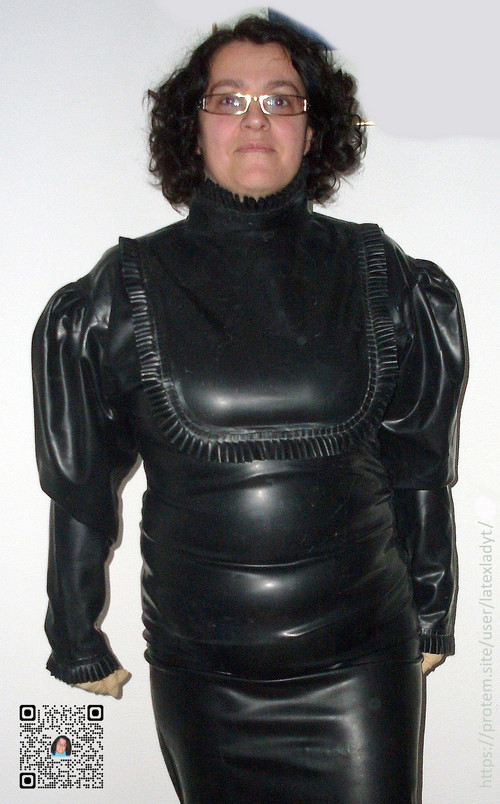 Latexmilf sdc108497a.jpg