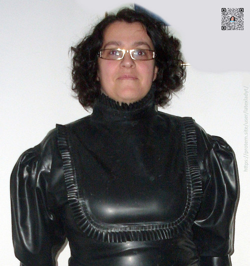 Latexmilf sdc108497b.jpg