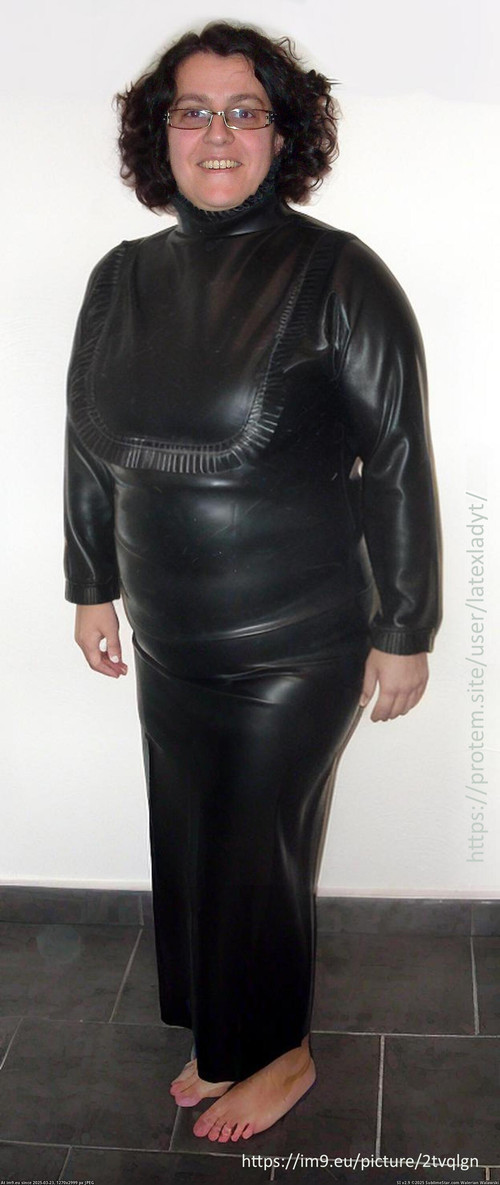 latexmilf sdc10849n9.jpg