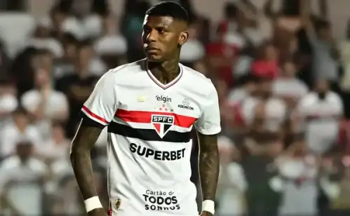DE SAÍDA? Arquirrival demonstra interesse por Arboleda