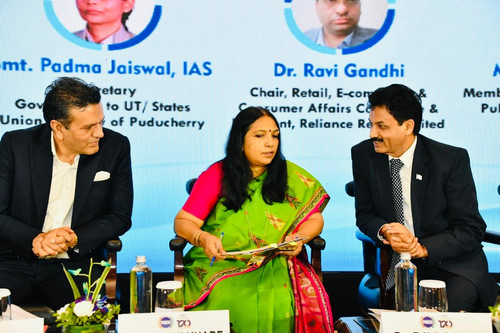 Dr. Ranjeet Mehta and and smt Padma and Dr. Ravi Gandhi.jpg