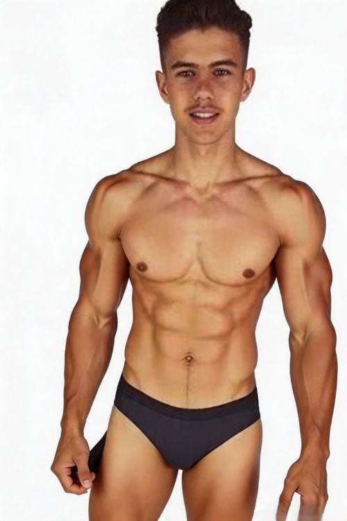 dreamina 2026 04 19 8451 Enhance the muscularity of the man in th....jpg