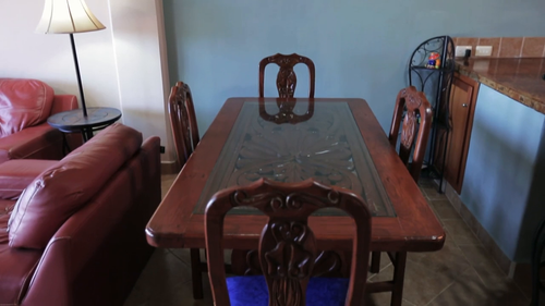 Mexico.Life.S06.720p.WEBRip.x264 SCENE 06.png