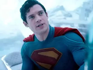 david corenswet s superman talking to a robot in the fortress of solitude in superman.webp