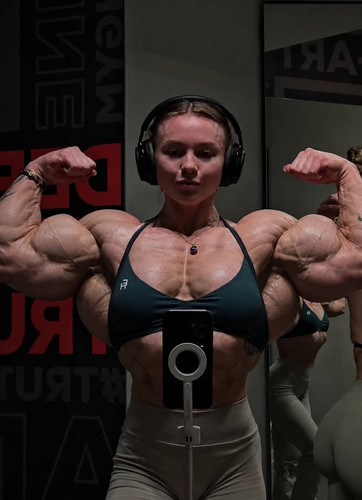 pumped abby by danish1996 dmgrkqh 414w 2x.jpg