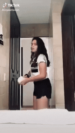 CrUFhoN.gif