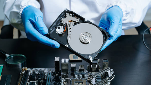 What Are the First Signs Your Hard Drive Needs Data Recovery?.png