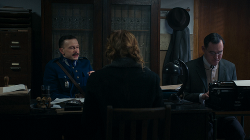 Womens.Hell.S01.1080p.AMZN.WEB DL.DDP5.1.H.264 RAWR 05.png