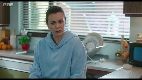 The.Young.Offenders.S03.1080p.iP.WEB DL.AAC2.0.H.264 NTb 02.2