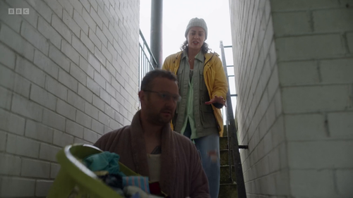 The.Young.Offenders.S04.720p.iP.WEB DL.AAC2.0.H.264 RNG 04.2