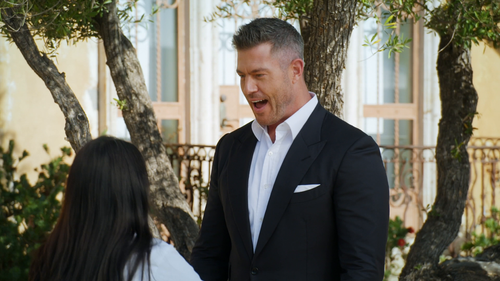 Bachelor.Mansion.Takeover.S01.1080p.AMZN.WEB DL.DDP2.0.H.264 RAWR 01.png