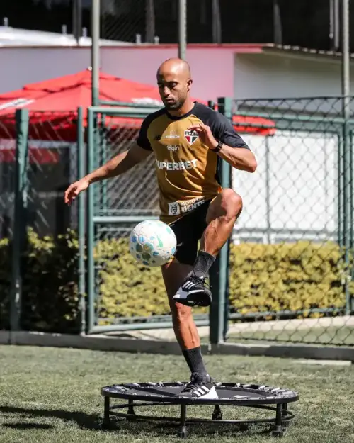 VOLTA CEDO? Lucas avança em recuperação de esão ligamentar