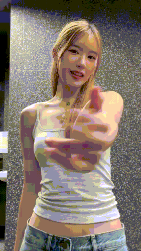 Chompoo 170826.gif