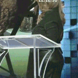 porterculazocueroCUARTOgif new.gif