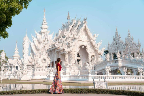White Temple Chiang Rai daytime 1440x960.jpg