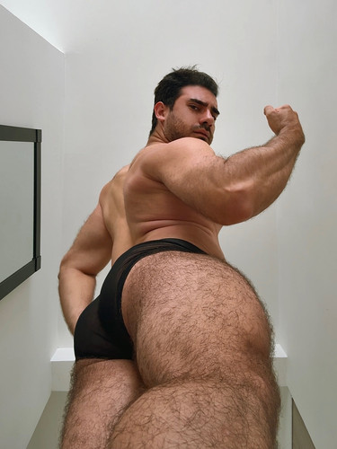 Pernas de Homens 2026 08 07 19 20 16.jpg