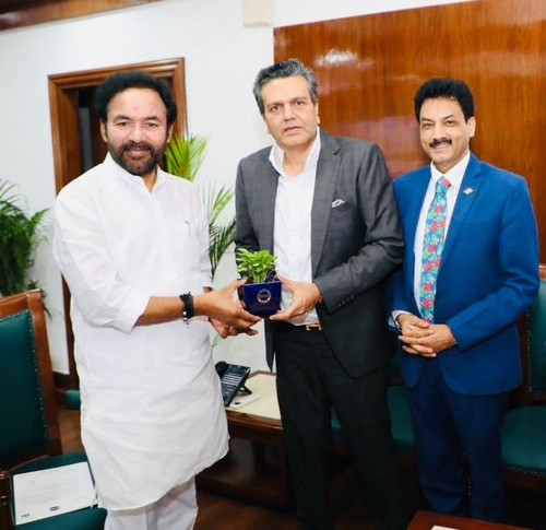 Dr Ranjeet Mehta Kishan in a phdcci event with Reddy is an Indian politician.jpg