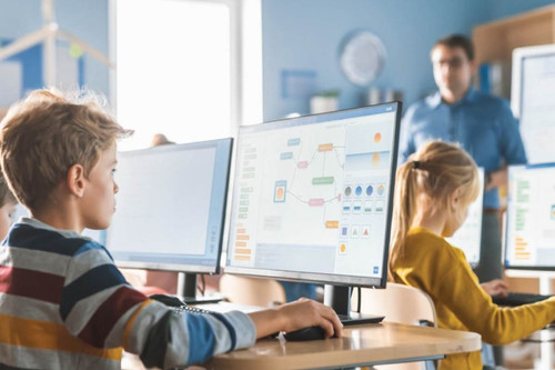 1695194102396 Choose the Right School Management Software (2).jpg
