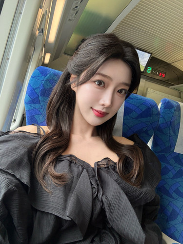 luvely jin photo DZpgN9Ggf0Q 20260616 212955 724312650.jpg