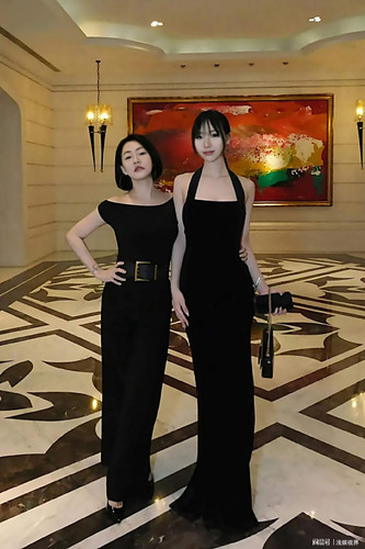 xiaoS show2.jpg