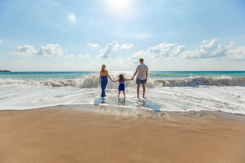 beach 1867271 1920.jpg