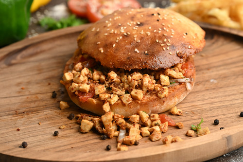 Chicken Tantuni in Tradional Turkish Bread2.jpg