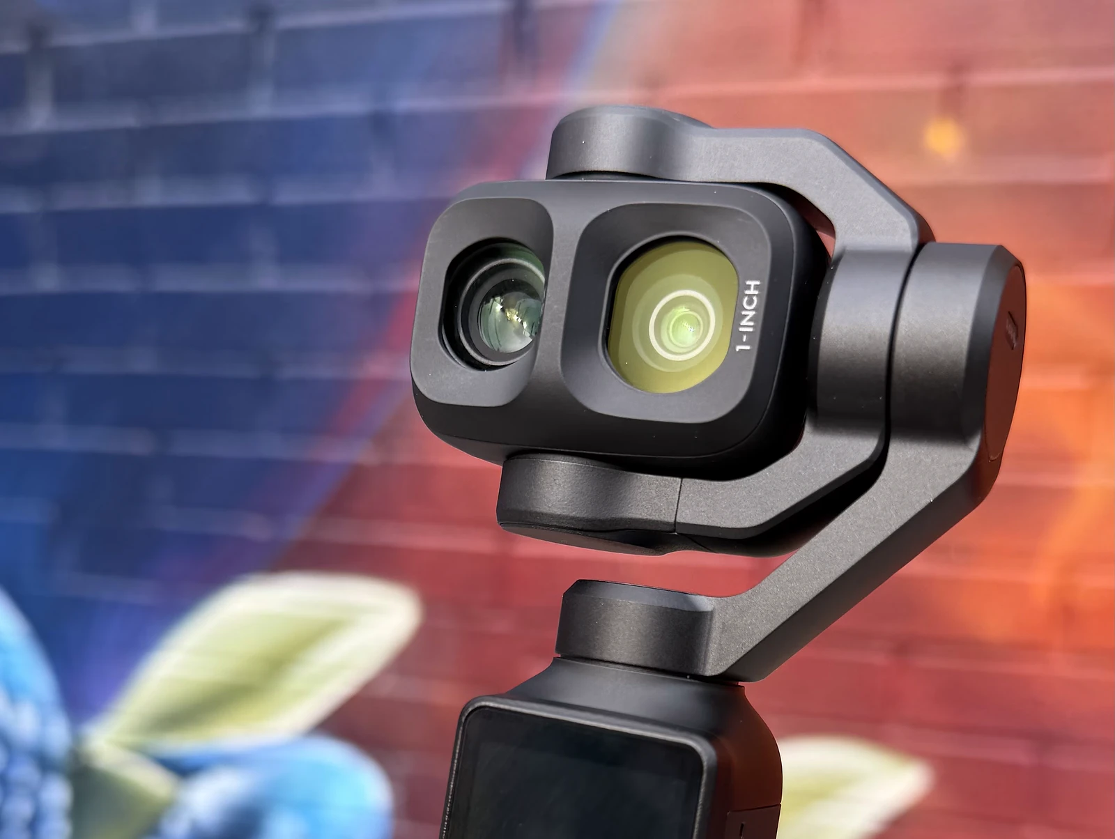 DJI Osmo Pocket 4P: Khám Phá 2 Camera & D-Log2 Mới - Hình 1