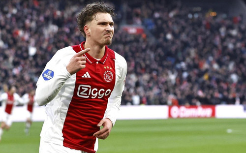 Ajax PLAY.jpg