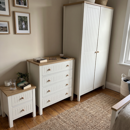 Linra Bedroom Furniture Sets UK Layout Note: First Flat Bedroom Setup.png
