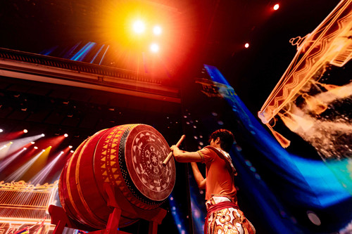 Đất nước Thiên hùng ca