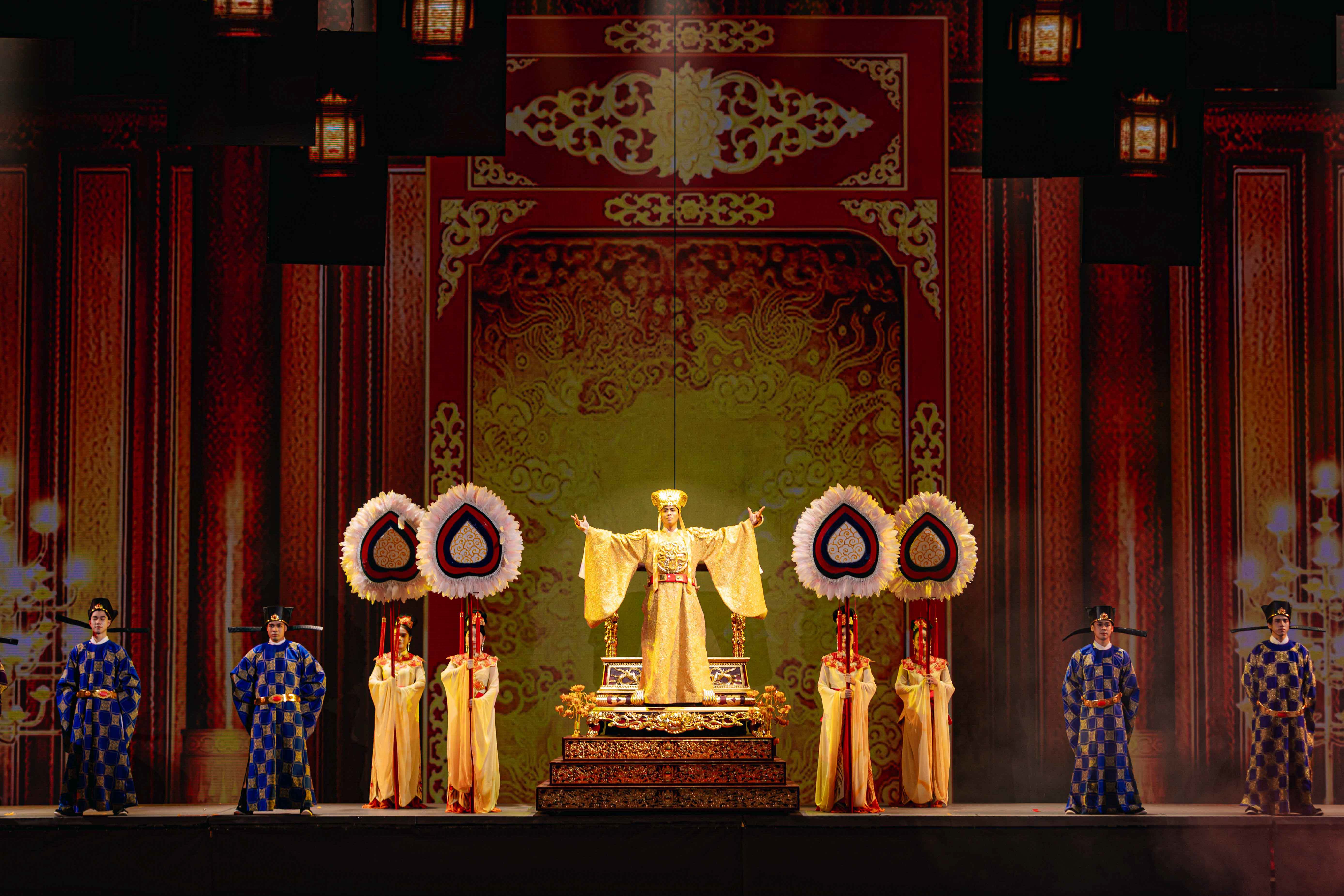 Đất nước Thiên hùng ca