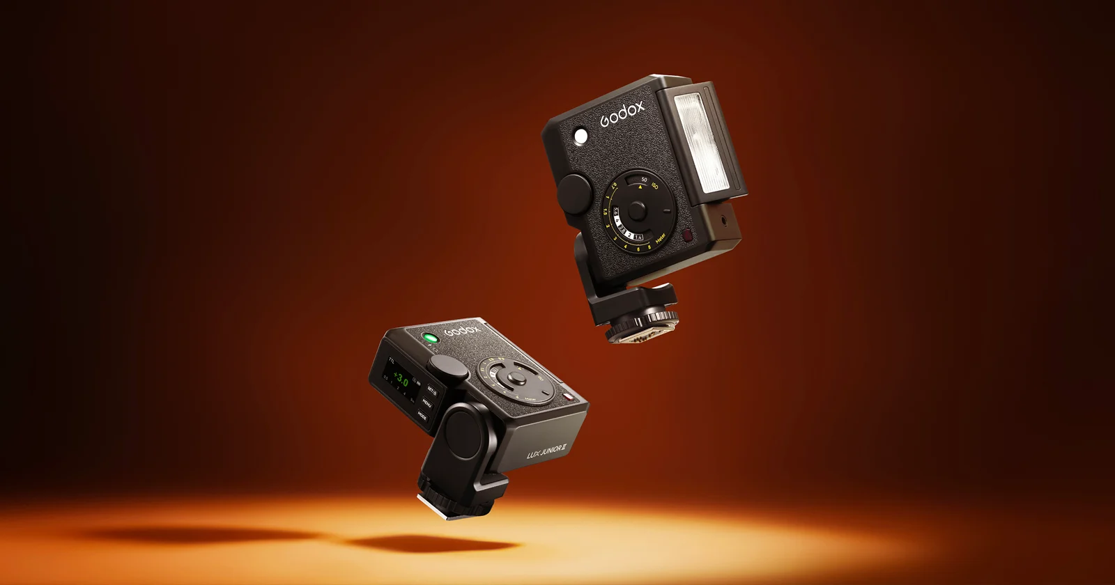 Đánh Giá Godox Lux Junior II: Thiết Kế Thời Trang & Linh Hoạt