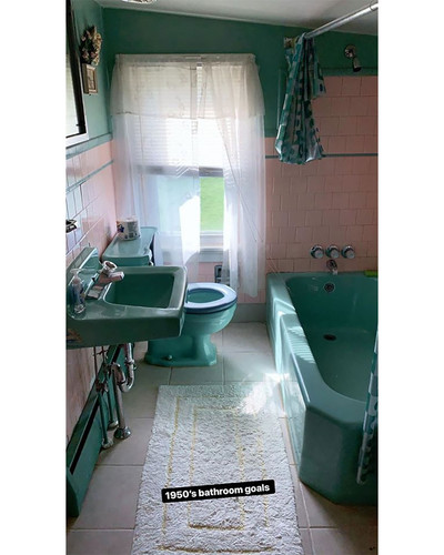 weird interesting bathroom design 452 5e8c6c71cae19 700 bordered.jpg